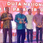 Bupati Rembang Dinobatkan sebagai Duta Nasional Ayo Belanja ke Pasar Tradisional Indonesia