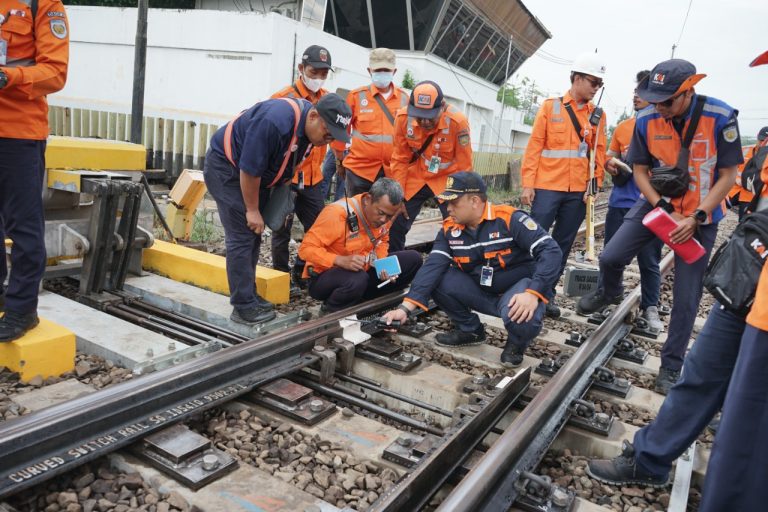 KAI Daop 4 Tingkatkan Kewaspadaan di 36 Titik Rawan Gangguan Perjalanan Kereta Api