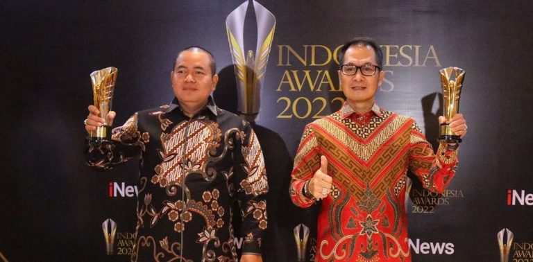 Kabupaten Kudus Dianugerahi Dua Penghargaan Bureaucratic Reform dan Sinergetic Stakeholder Partnership
