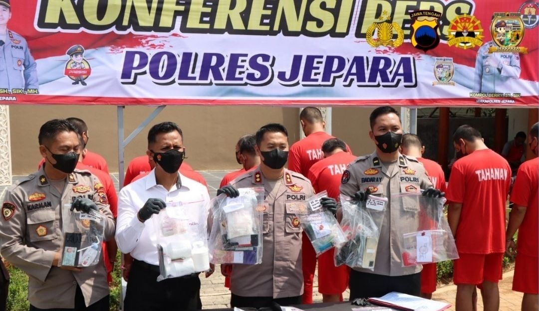 JEPARA, KanalMuria – Satresnarkoba Polres Jepara berhasil membongkar 13 kasus narkoba dalam tiga bulan terakhir.