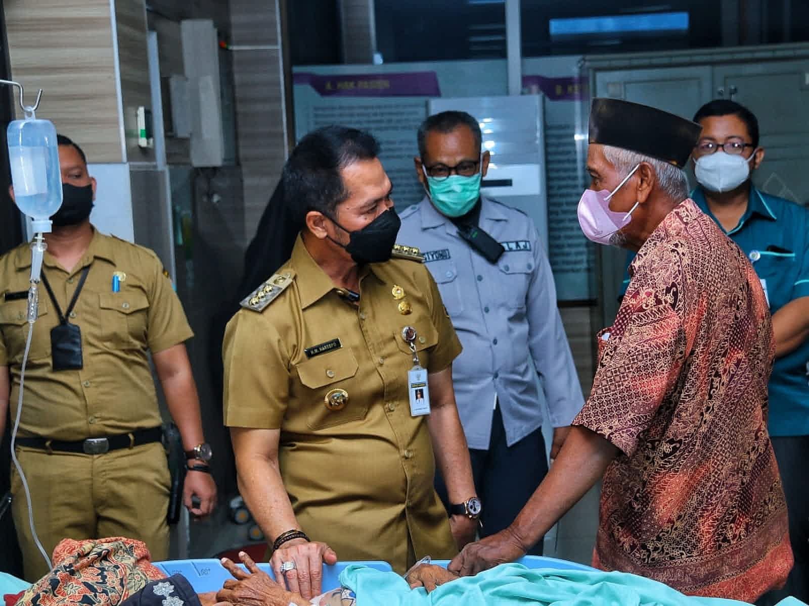 KUDUS, KanalMuria – Pasien Rumah Sakit Umum Daerah (RSUD) dr Loekmono Hadi Kudus dilaporkan melonjak.