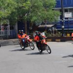 Pastikan Daerah Sulit Terjangkau Bantuan, Kepala BNPB Gunakan Motor Sambangi Pengungsian di Kecamatan Pacet