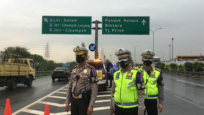 PJR Polda Metro Amankan DPO Kasus Korupsi Saat Melintas Tol JORR