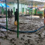 Pasca Banjir, Petugas Gabungan Gotong Royong Bersihkan Masjid dan Pasar Jepon