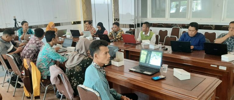 Dinkominfo Rembang Dorong 15 Desa Tiru Desa Mojowarno