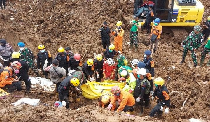 Masa Tanggap Darurat Diperpanjang Hingga Rabu (30/11), 11 Korban Masih Belum Ditemukan