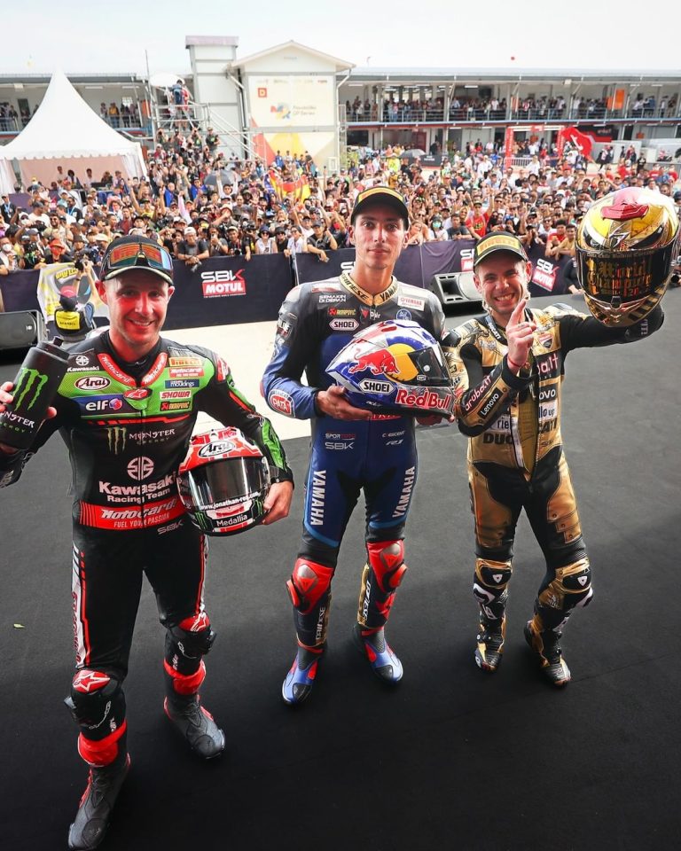 Razgatlioglu Hat-Trick di Mandalika, Alvaro Bautista Kunci Titel Juara Dunia WSBK 2022