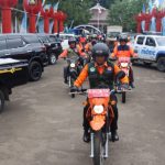 Kepala BNPB Distribusikan Logistik ke Warga Terdampak Menggunakan Motor