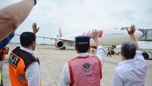 Menhub Tinjau Langsung Penerbangan Umroh dari Bandara Kertajati