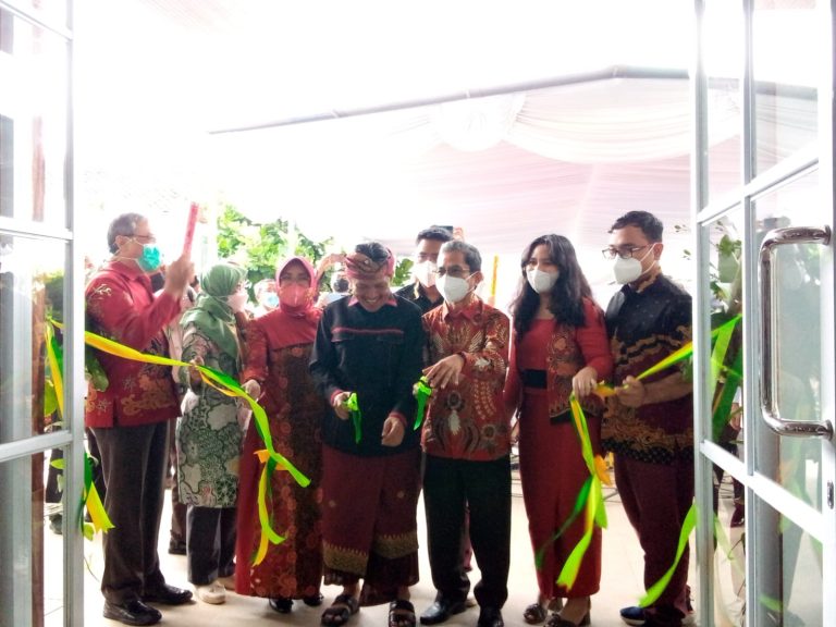 Resmikan Rumah Sakit AISs, Bupati Minta Akses Kesehatan Lebih Merata