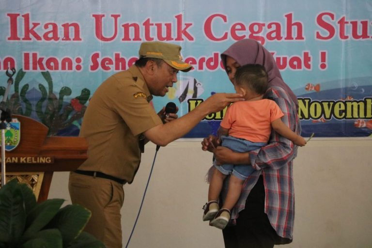 Turunkan Stunting, Pj Bupati Jepara Ajak Masyarakat Biasakan Anak Makan Ikan