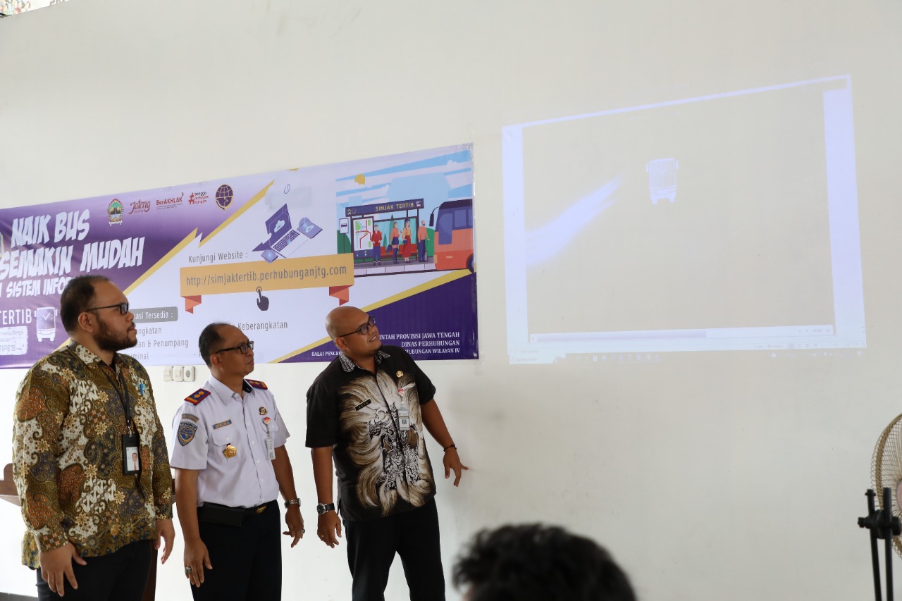 Mudahkan Masyarakat Gunakan Bus, Dinhub Jateng Luncurkan Simjak Tertib