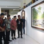 Puluhan Lukisan Pesisiran Dipamerkan, Usung Pesan Pelestarian Lingkungan
