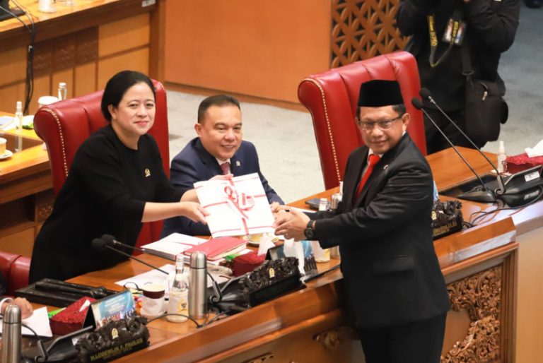 Indonesia Kini Punya 38 Provinsi, Mendagri Apresiasi Pengesahan UU Pembentukan Provinsi Papua Barat Daya