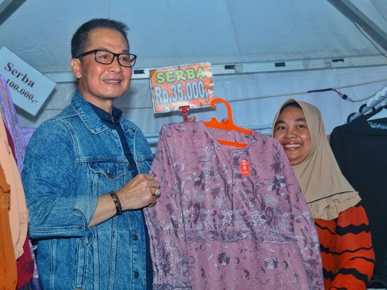 Pulihkan Ekonomi, Pemkab Kudus Gelar Pasar Rakyat di 9 Kecamatan