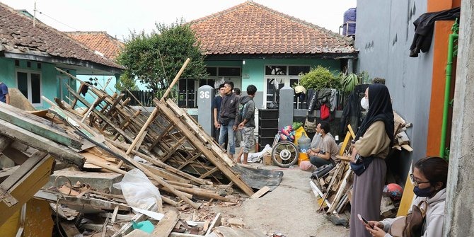 Kapolda Jabar dan Kapolres Cianjur Diintruksikan 24 Jam Patroli di Lokasi Gempa