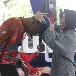 Rampungkan 104 Km, Ganjar Finish TDB Dikalungi Medali Siti Atikoh
