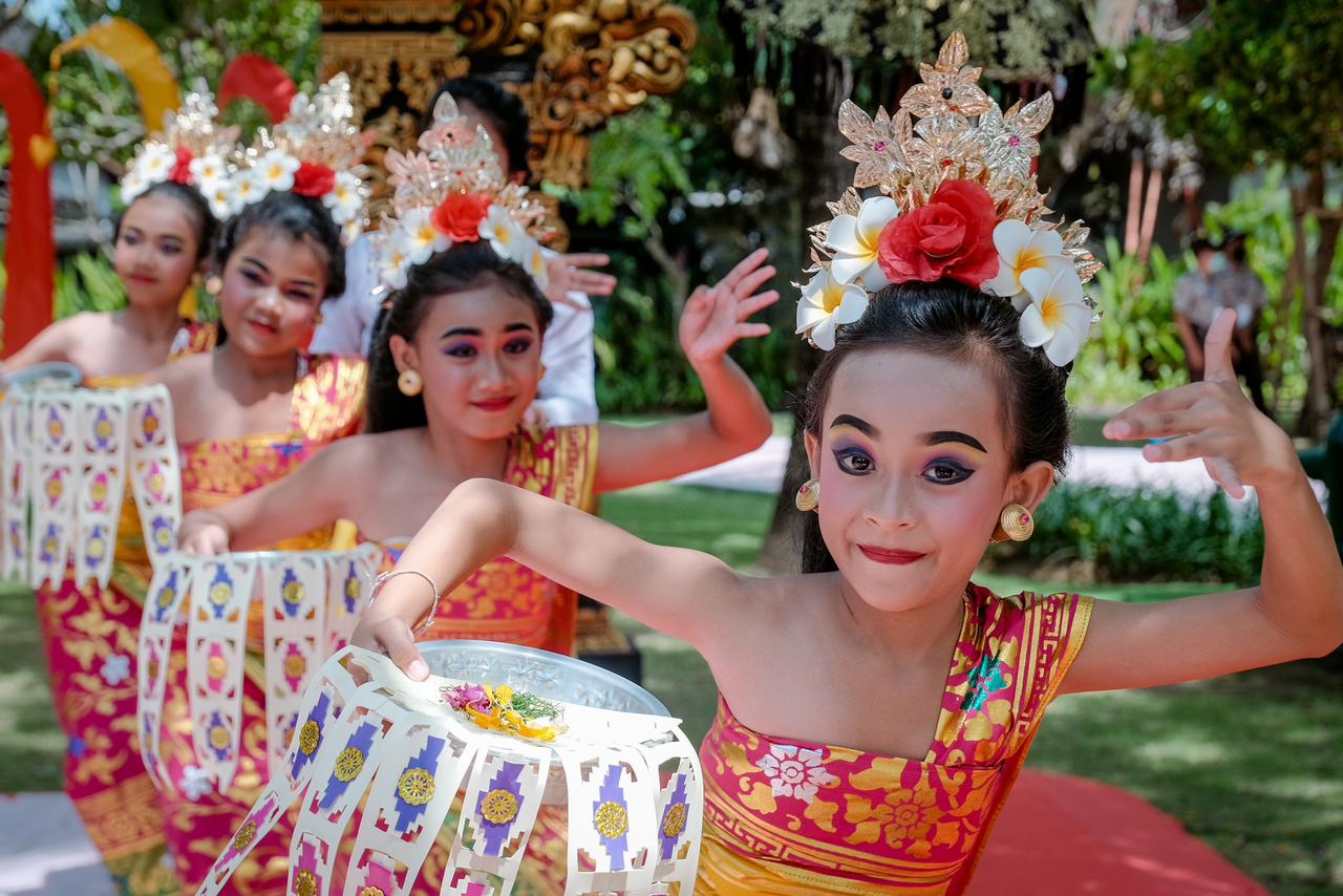 Gelaran Seni Tradisional Indonesia Manjakan Para Pendamping Kepala Negara KTT G20