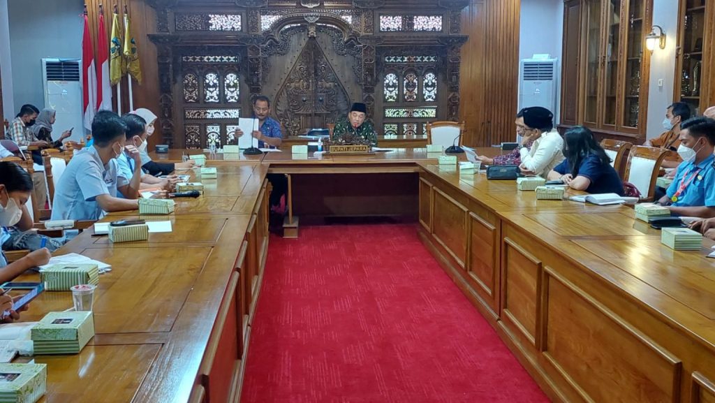 Dampak BBM Naik, Pj Bupati Minta Perusahaan Berikan Tunjangan Transportasi