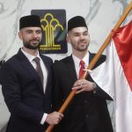 Jordi Amat dan Sandy Walsh Resmi Jadi WNI, Diantar Iwan Bule Urus KTP