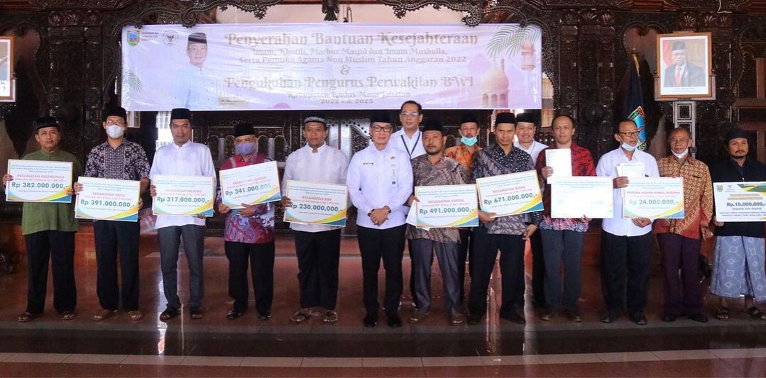Pemkab Berikan Bantuan Kesejahteraan untuk Pengurus Masjid dan Pemuka Agama Non-Muslim di Kudus