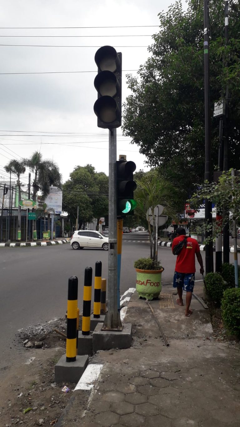 Pemkab Pati Lakukan Peremajaan Traffic Light di Sejumlah Titik