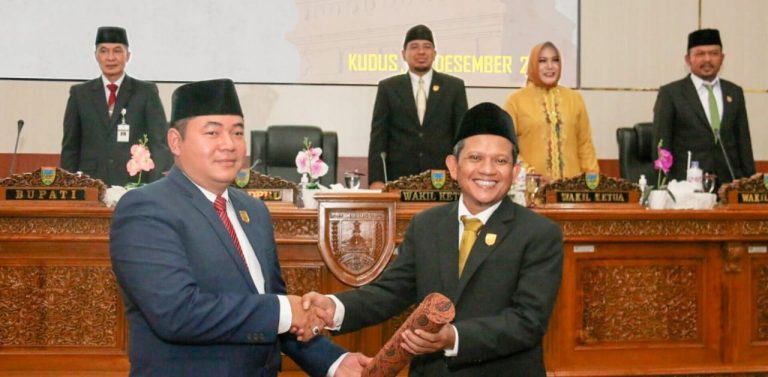 Melalui Proses PAW, Kholid Mawardi Dilantik Menjadi Anggota DPRD Kudus