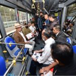 Delapan E-Inobus Produk PT INKA Mulai Beroperasi di Bandung