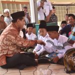 Hadiri Khitanan Massal di Demak, Gus Yasin Tekankan Gotong Royong untuk Kebaikan 