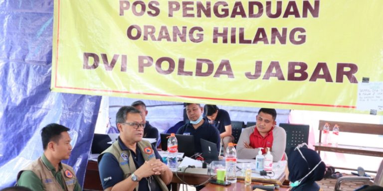 Beginilah Cara Tim DVI Identifikasi Korban Gempa Cianjur