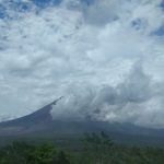 Gunung Semeru Kembali Mengeluarkan Lava Pijar Sejauh 800 Meter