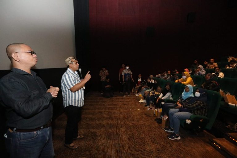 Semangati Siswa Difabel, Gus Yasin Ajak Nonton Film Tegar
