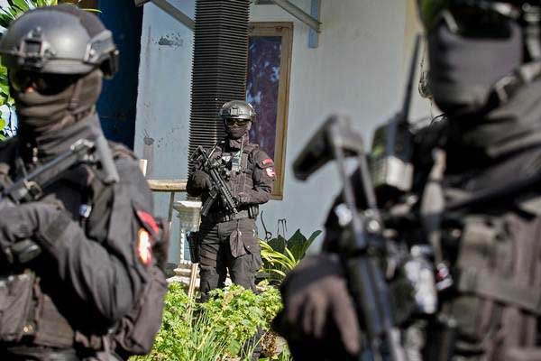 Densus 88 Amankan Dua Terduga Teroris di Sukoharjo