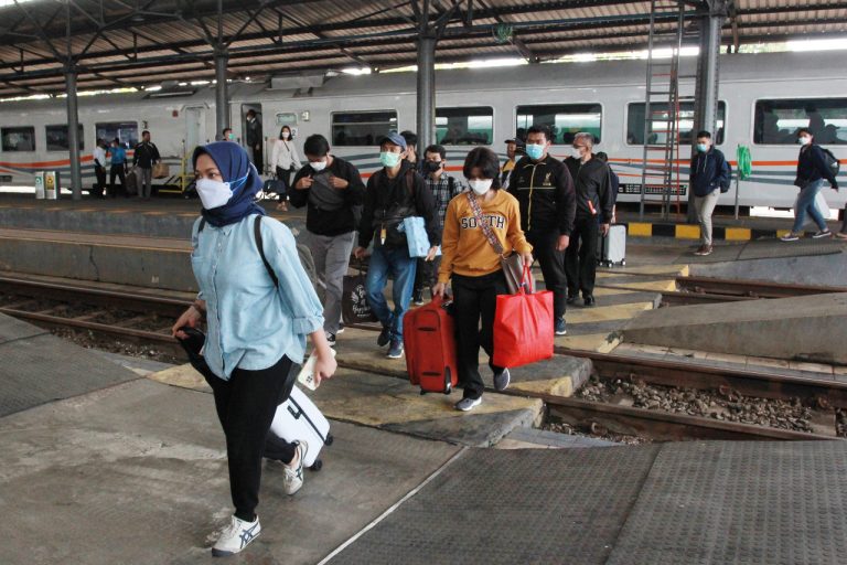 Syarat Naik KA Terbaru, Anak Usia 6-12 Dapat Naik KA, dengan Syarat Tertentu
