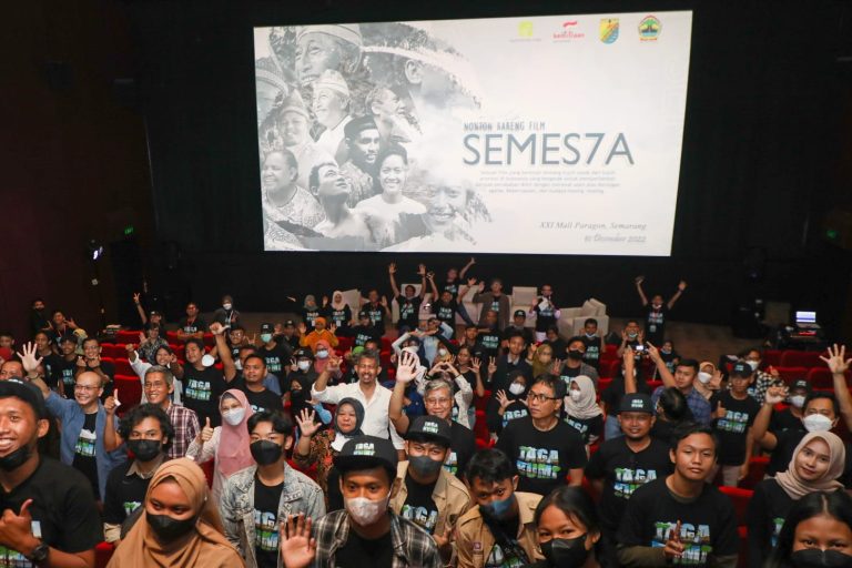 Tumbuhkan Cinta Lingkungan, Pemprov Jateng Ajak 150 Pemuda Nobar “Semes7a”