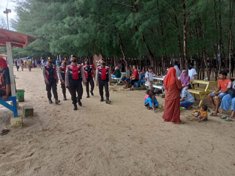 Libur Nataru, Sat Samapta Polres Rembang Intensif Patroli Obyek Wisata Pantai