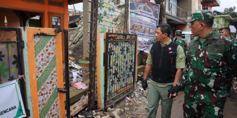 Masuki Masa Pemulihan, Kepala BNPB Instruksikan Percepatan Pembersihan Material