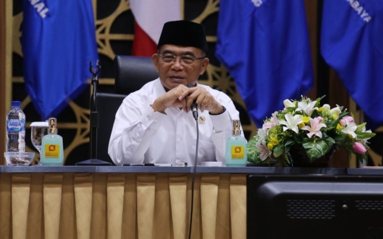 Hindari PHK, Menko PMK Pastikan Perlindungan Sosial untuk Pekerja