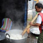Tim Gabungan Dirikan Dapur Umum untuk Penuhi Kebutuhan Warga Mengungsi Akibat Erupsi Semeru