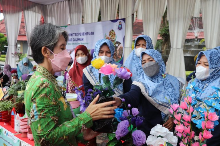Sinergikan Bank Sampah untuk Mitigasi Perubahan Iklim