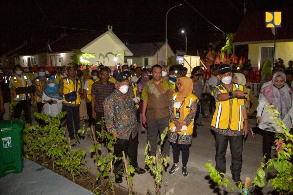 Tinjau Huntap Pascabencana Seroja, Menteri PUPR: Bukti Pemerintah Hadir
