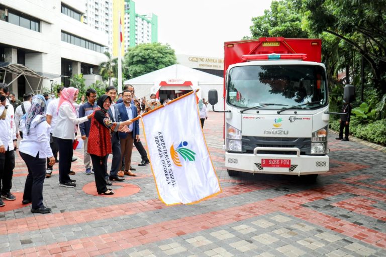 Gotong Royong Bantuan, Mensos Lepas 50 Ton Beras untuk Korban Gempa Cianjur