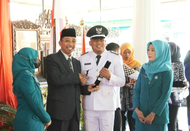 Lantik 42 Kades Terpilih, Abdul Hafidz: Jangan Sampai Menyimpang dari Koridor NKRI