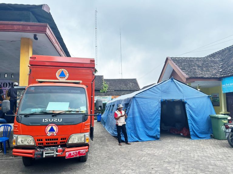 Pemkab Lumajang Dirikan Posko Darurat Penanganan Bencana di Balai Desa Penanggal