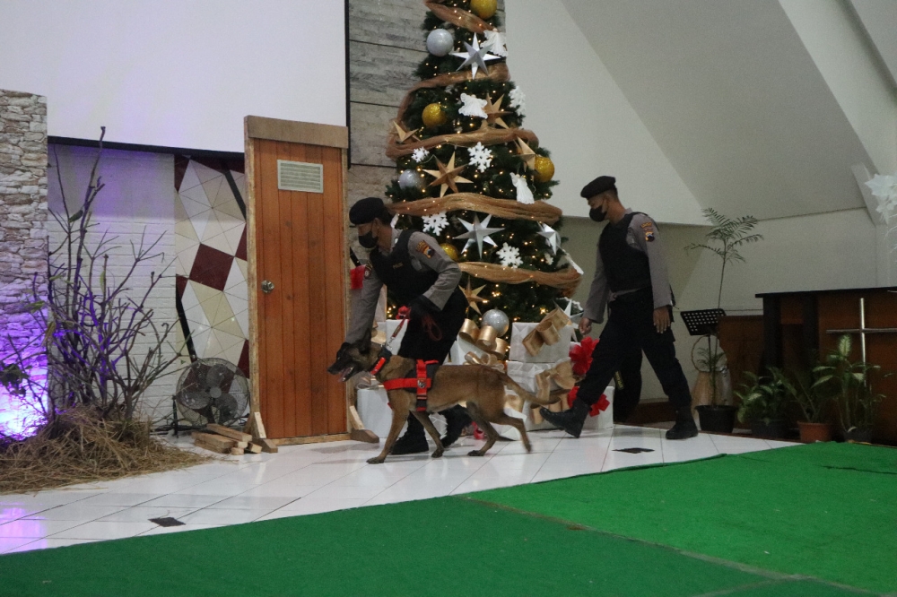 Sterilisasi Gereja, Polres Grobogan Gunakan Unit K-9