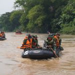 Dandim dan Danrem Susur Sungai, Tanam Pohon di 5 Titik Bantaran Bengawan Solo