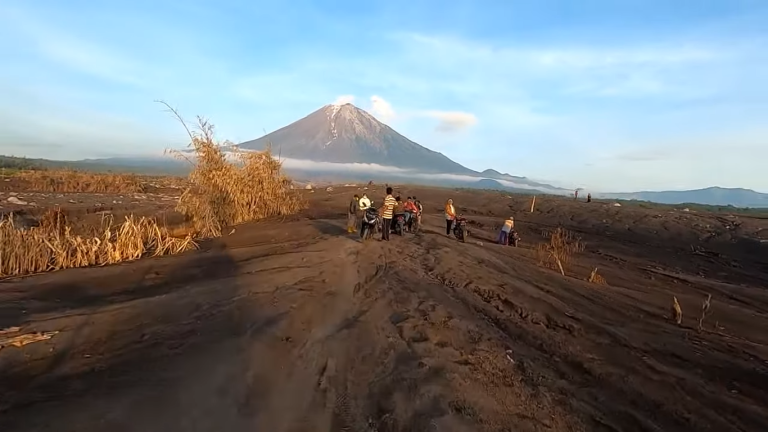 Waspadai Banjir Lahar Dingin Gunung Semeru, Status Tanggap Darurat Belum Dicabut