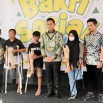 Bupati Dico dan Kospin Sekartama Serahkan Bantuan Kaki Tangan Palsu