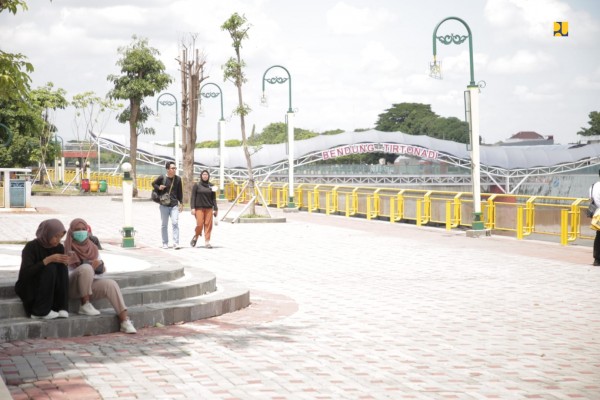 Jadi Wisata Edukasi Lingkungan, Kementerian PUPR Ajak Komunitas Peduli Sungai Jaga Bendung Tirtonadi Solo