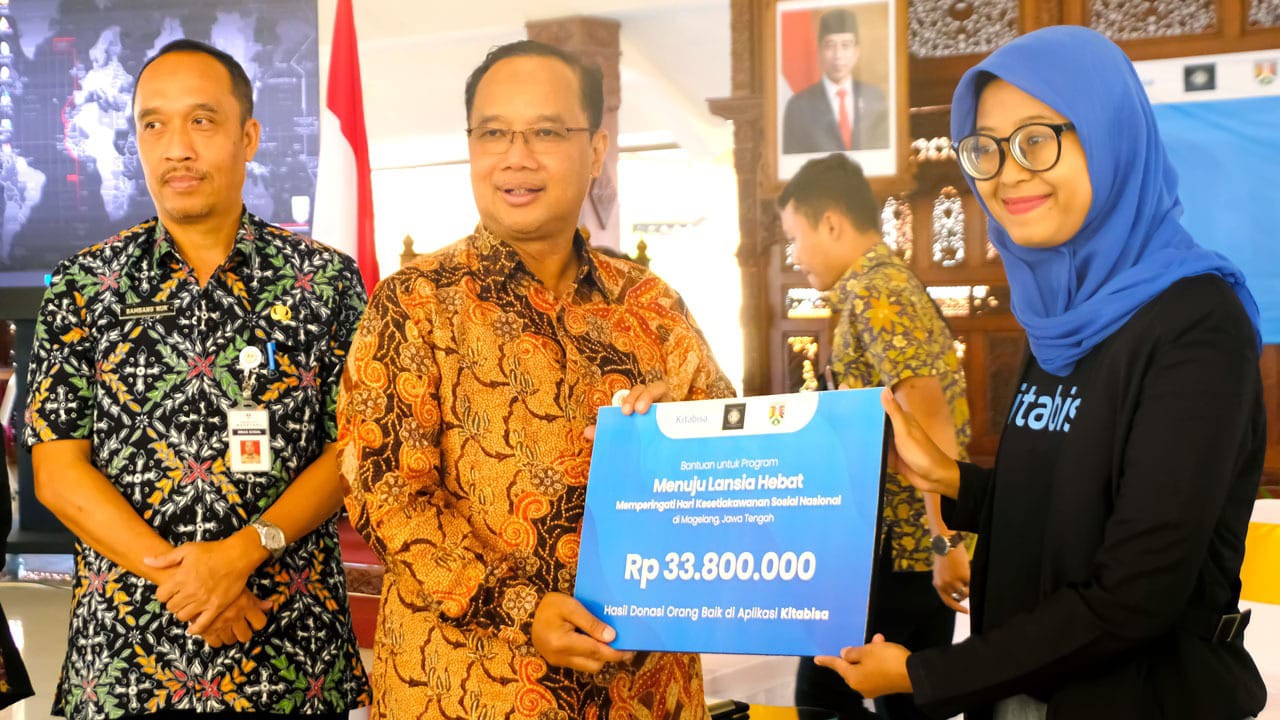 Pemkot Magelang Kolaborasi Salurkan Bansos dan Edukasi Hidup Sehat untuk Lansia